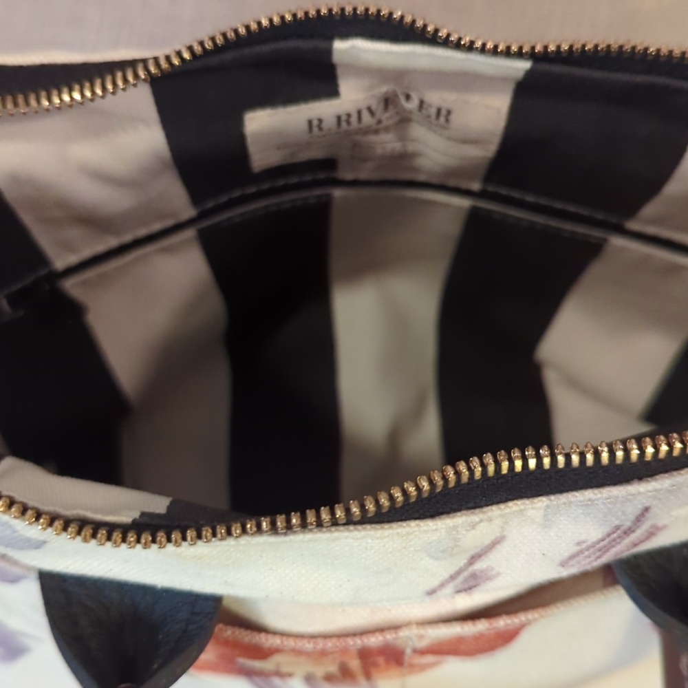 R. Riveter Otto Crossbody Floral Print Purse - Picture 8 of 14
